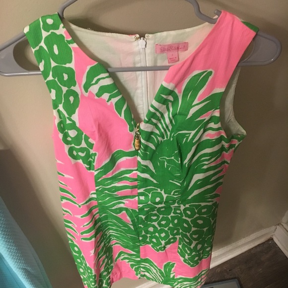 Lily Pulitzer pineapple dress size 2, lightly used - Picture 1 of 3